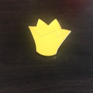 Disney enamel pin princess tiara